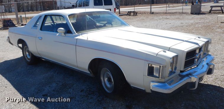 image for item GG9446 1979 Chrysler Cordoba 300