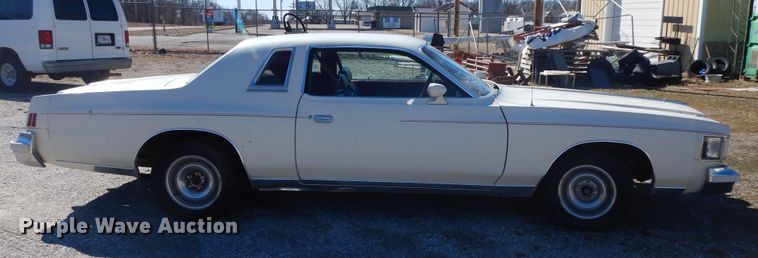 image for item GG9446 1979 Chrysler Cordoba 300