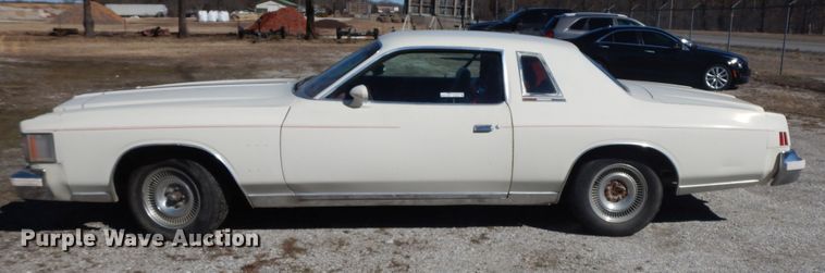 image for item GG9446 1979 Chrysler Cordoba 300