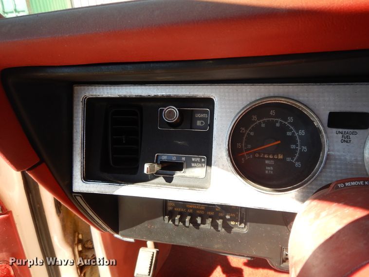 image for item GG9446 1979 Chrysler Cordoba 300