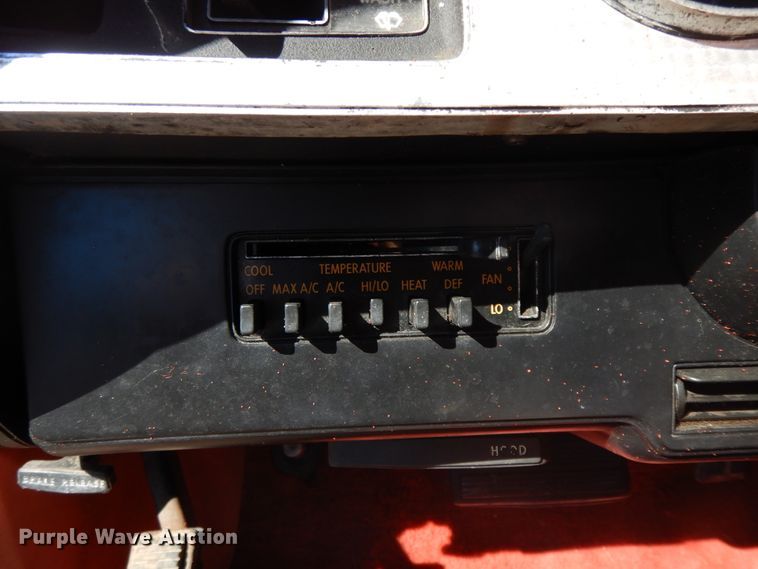 image for item GG9446 1979 Chrysler Cordoba 300