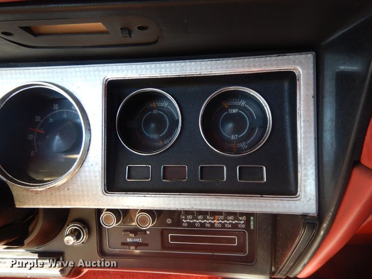 image for item GG9446 1979 Chrysler Cordoba 300