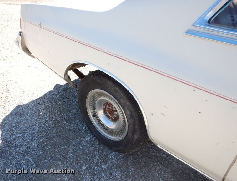 image for item GG9446 1979 Chrysler Cordoba 300