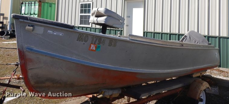 image for item GG9447 1958 Crestline  boat