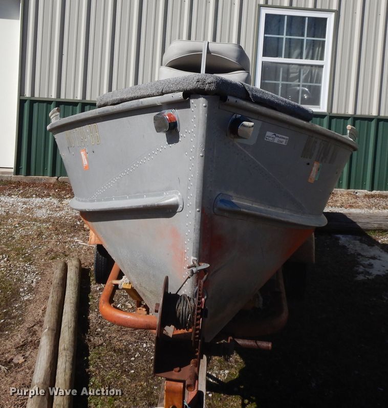 image for item GG9447 1958 Crestline  boat