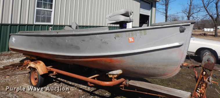 image for item GG9447 1958 Crestline  boat