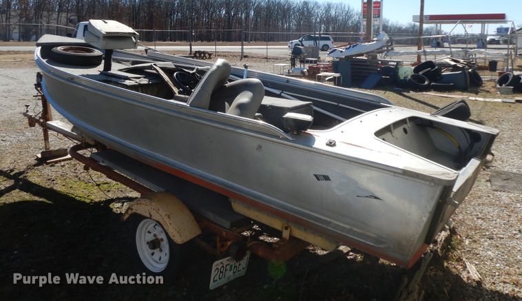 image for item GG9447 1958 Crestline  boat