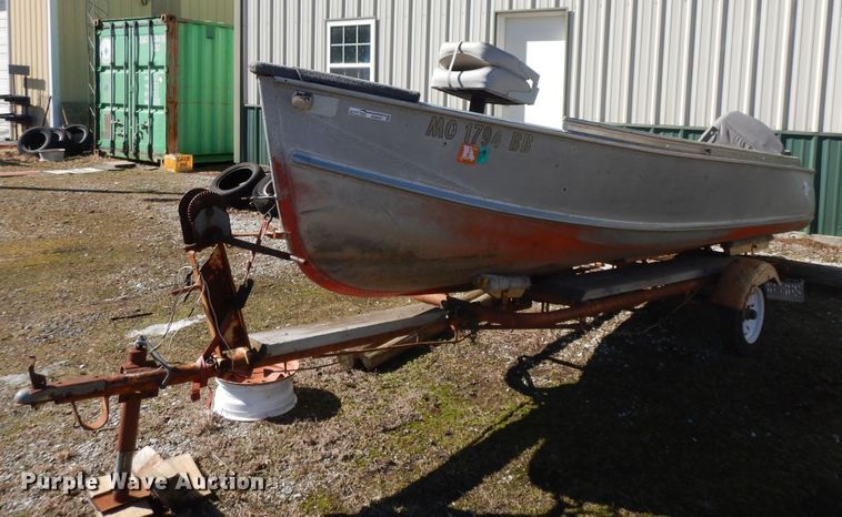 image for item GG9447 1958 Crestline  boat