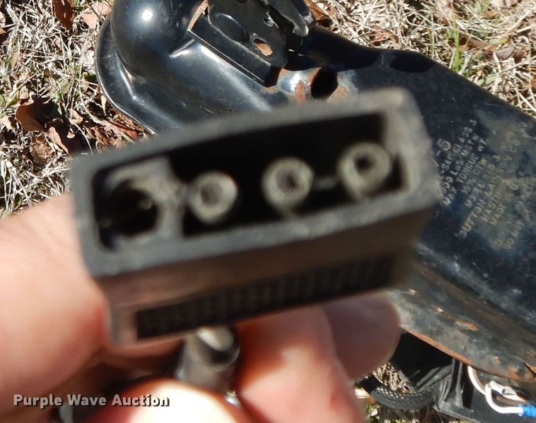 image for item GG9448 2007 Bear Bentley  boat trailer