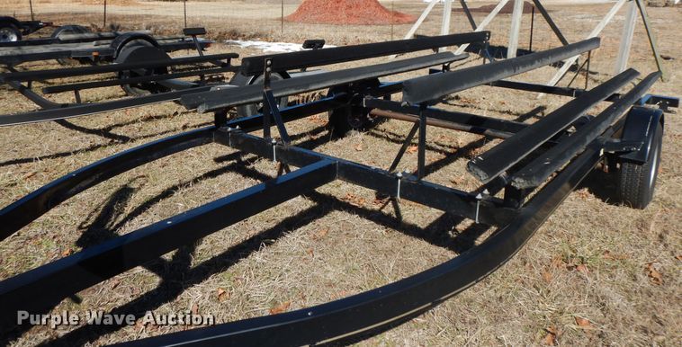 image for item GG9448 2007 Bear Bentley  boat trailer