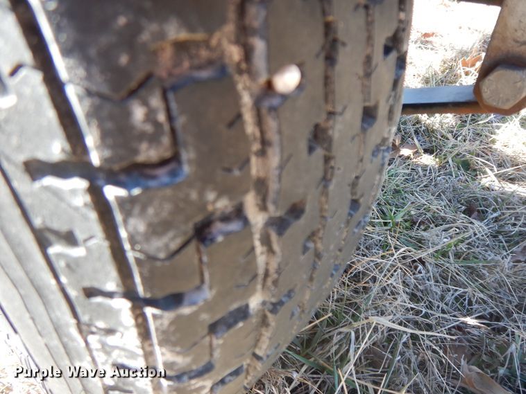 image for item GG9448 2007 Bear Bentley  boat trailer