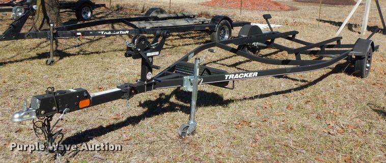 image for item GG9449 2018 Tracker PT195XTE  boat trailer