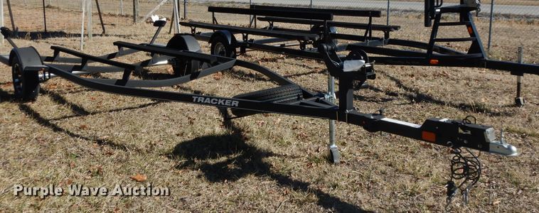 image for item GG9449 2018 Tracker PT195XTE  boat trailer
