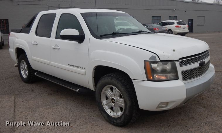 image for item GG9482 2009 Chevrolet Avalanche  Crew Cab pickup truck