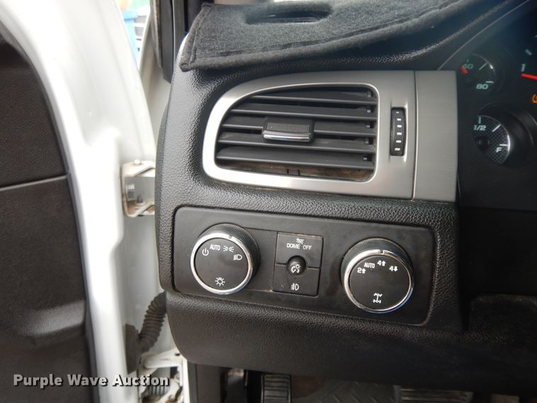 image for item GG9482 2009 Chevrolet Avalanche  Crew Cab pickup truck