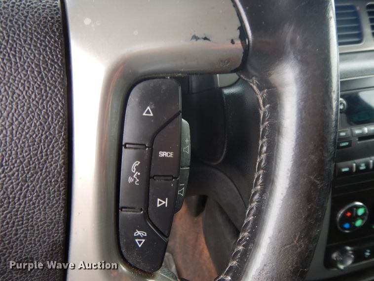 image for item GG9482 2009 Chevrolet Avalanche  Crew Cab pickup truck