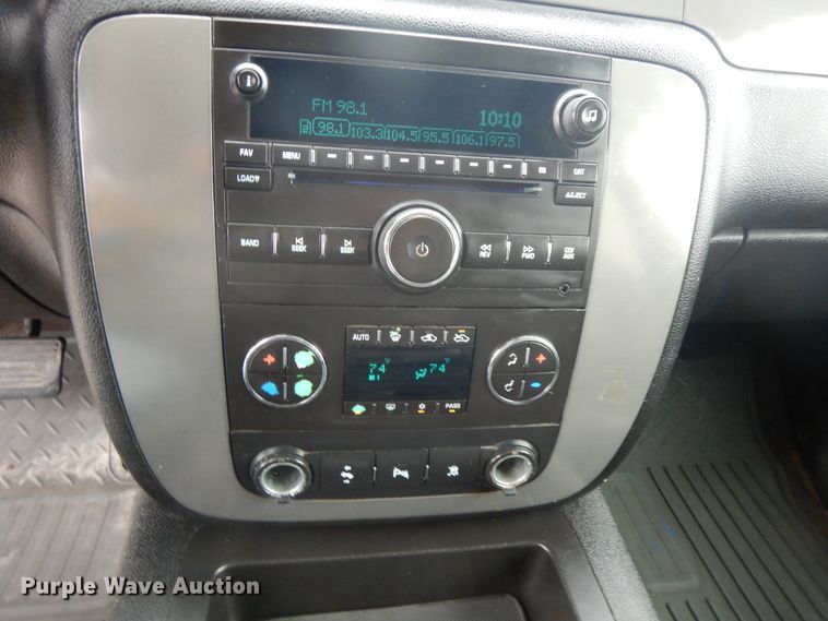 image for item GG9482 2009 Chevrolet Avalanche  Crew Cab pickup truck