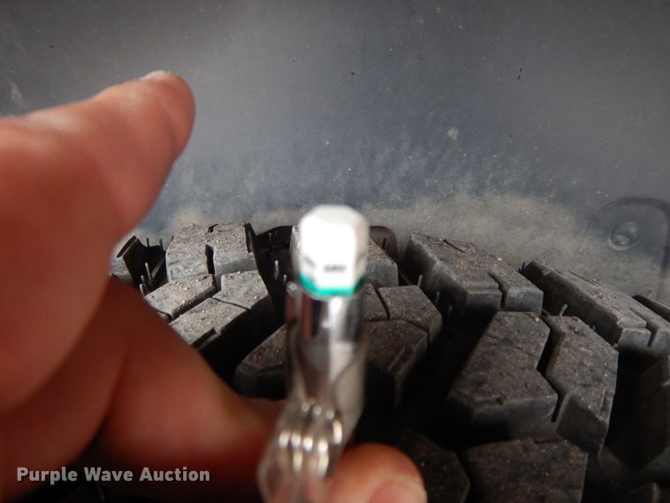 image for item GG9482 2009 Chevrolet Avalanche  Crew Cab pickup truck