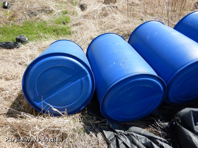 image for item GH9152 (22) plastic drums