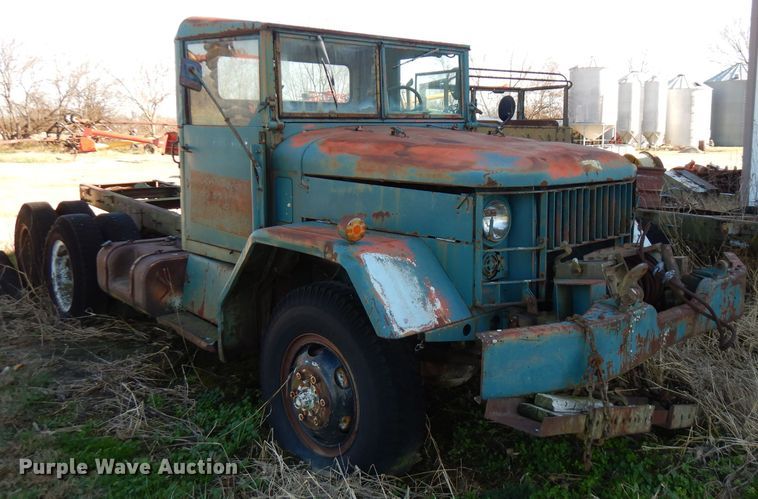 image for item GK9495 1953 Reo  truck cab and chassis