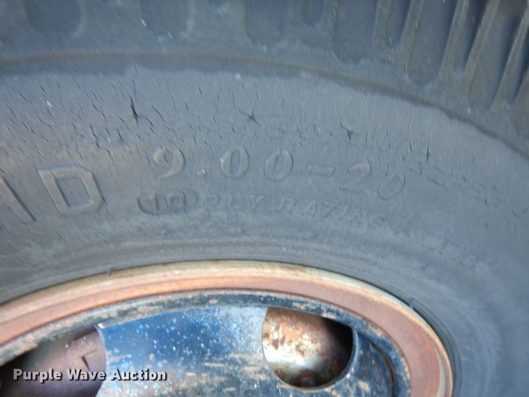 image for item GK9495 1953 Reo  truck cab and chassis