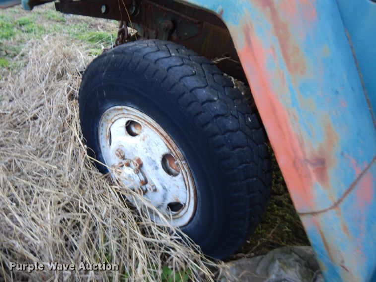 image for item GK9495 1953 Reo  truck cab and chassis