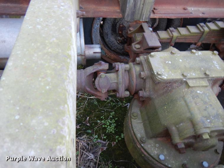 image for item GK9495 1953 Reo  truck cab and chassis