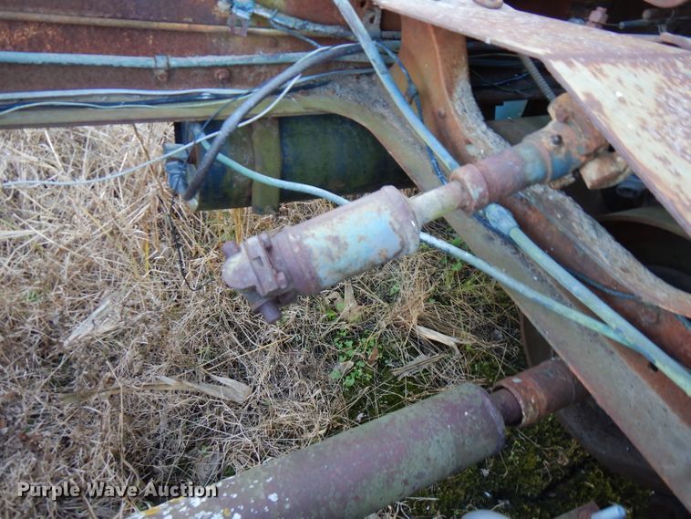 image for item GK9495 1953 Reo  truck cab and chassis