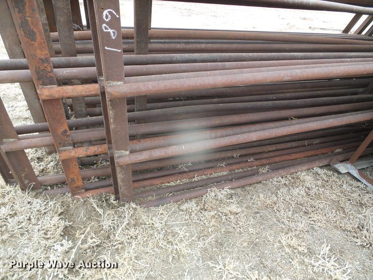 image for item GR9392 Approximately 29 livestock panels