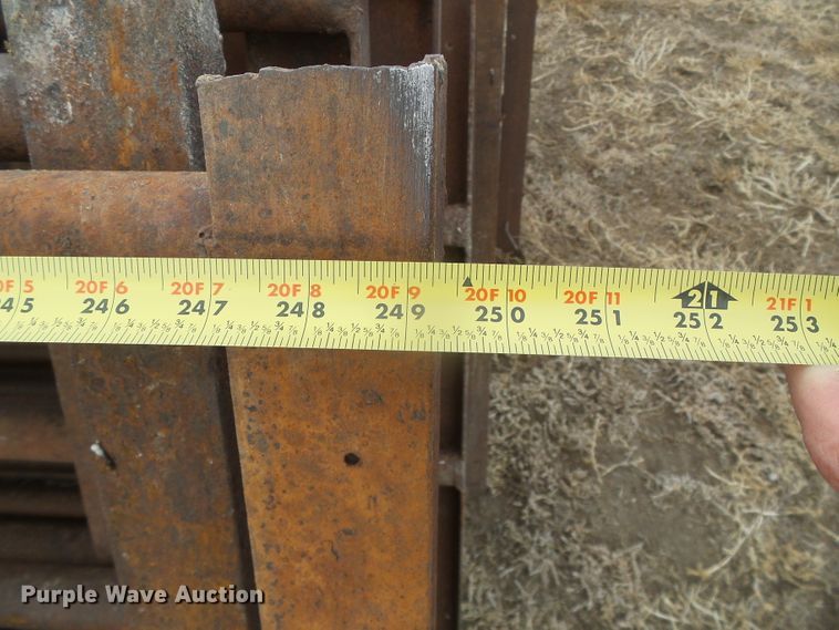 image for item GR9392 Approximately 29 livestock panels