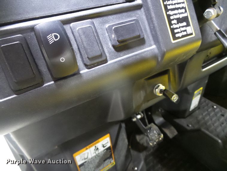 image for item GR9404 2020 John Deere XUV835E  utility vehicle