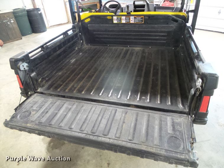 image for item GR9404 2020 John Deere XUV835E  utility vehicle