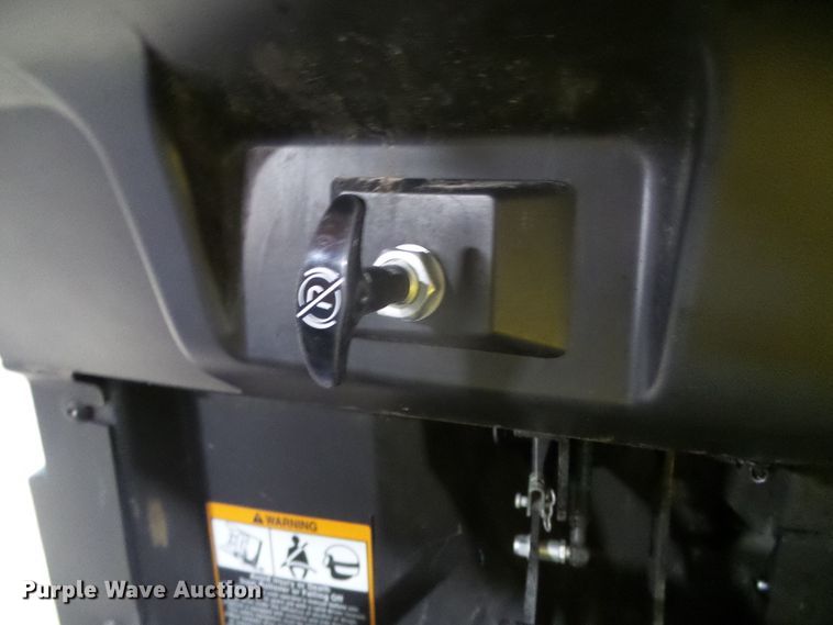 image for item GR9406 2020 John Deere XUV835E  utility vehicle