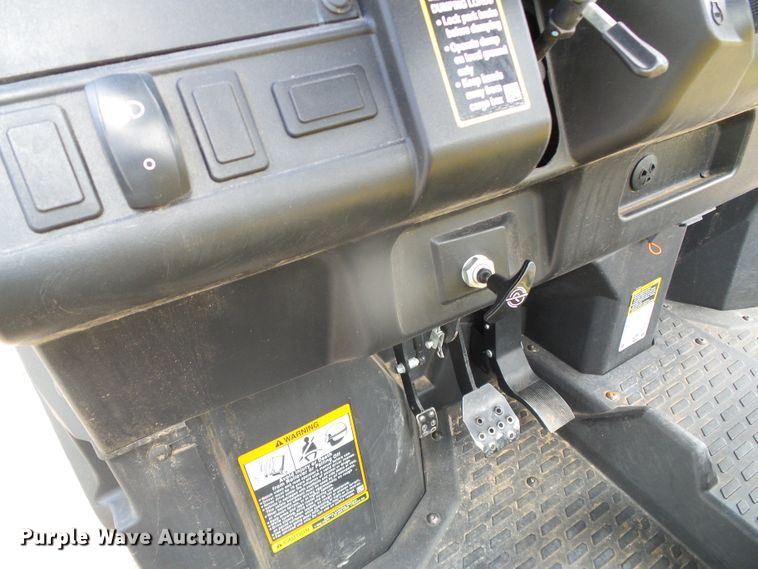 image for item GR9407 2020 John Deere XUV835E  utility vehicle