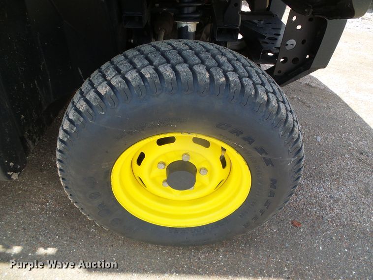 image for item GR9407 2020 John Deere XUV835E  utility vehicle