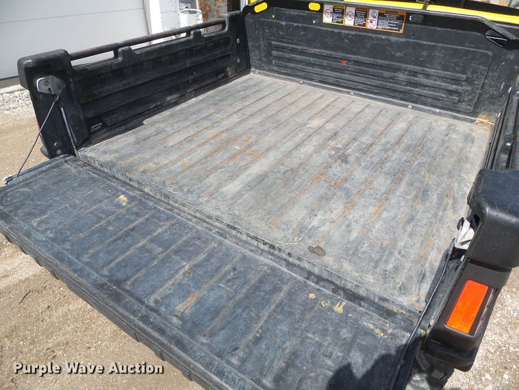 image for item GR9407 2020 John Deere XUV835E  utility vehicle