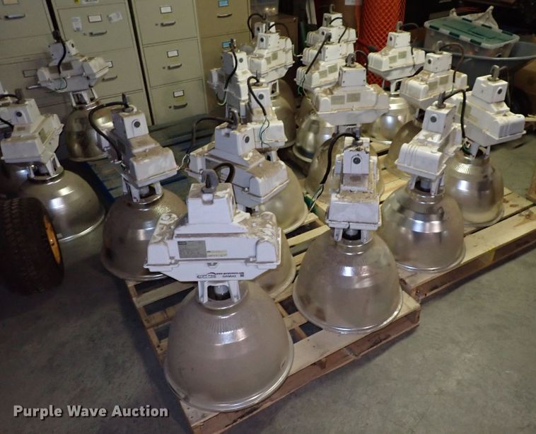 image for item GR9642 (27) Hubbell Bay lights