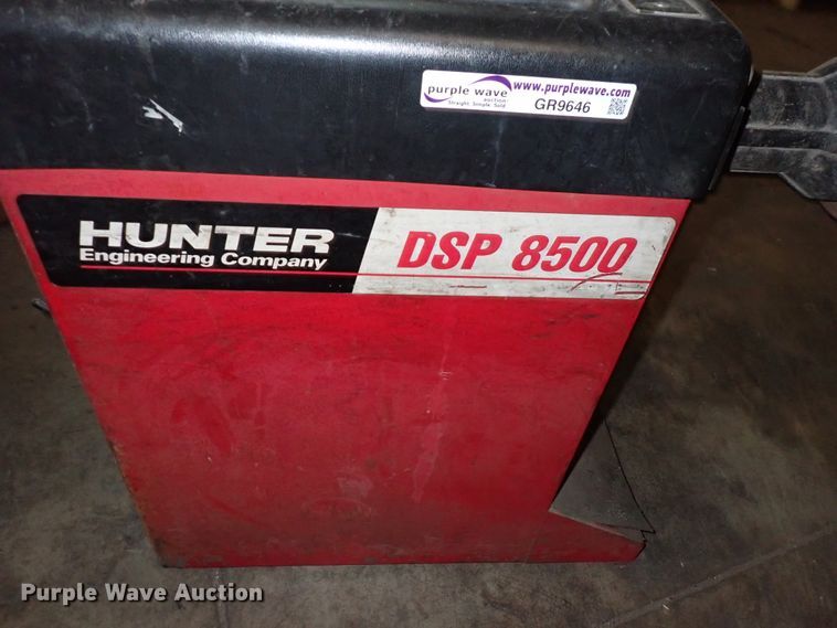 image for item GR9646 Hunter DSP8500 wheel balancer