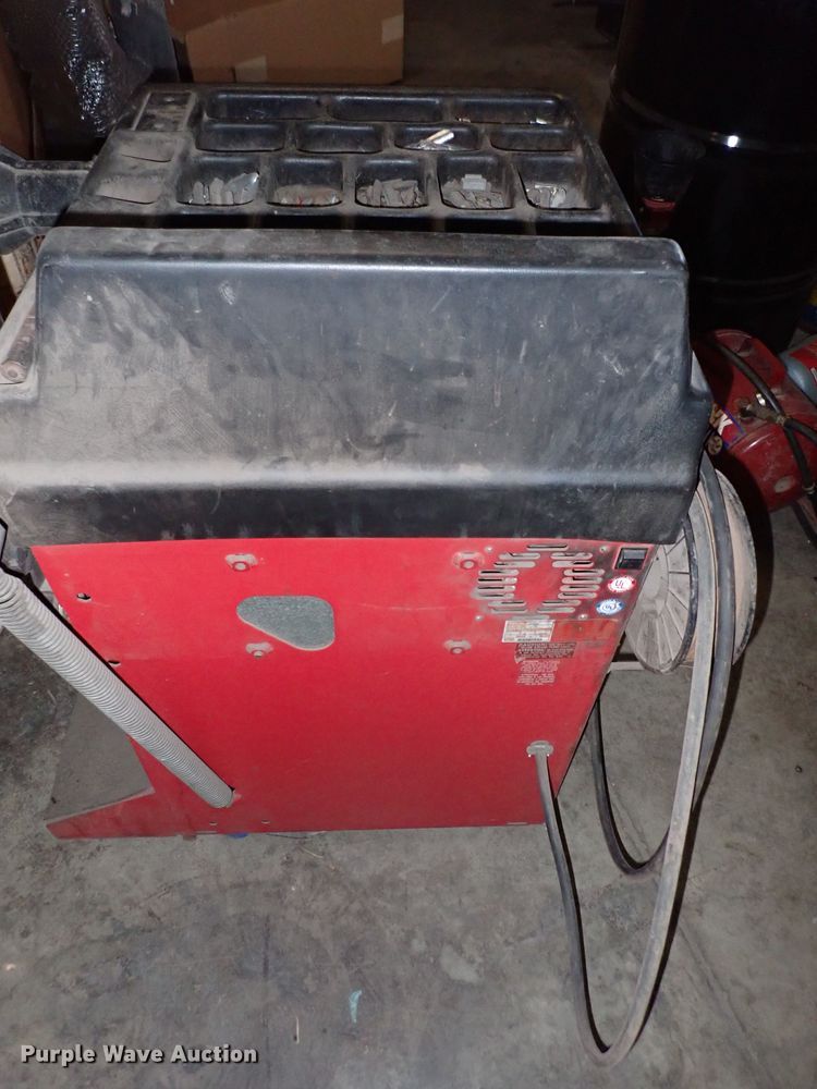 image for item GR9646 Hunter DSP8500 wheel balancer