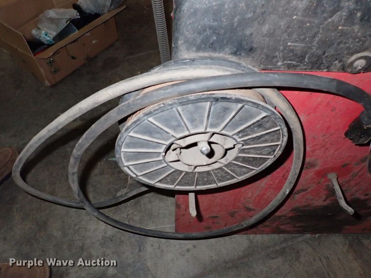 image for item GR9646 Hunter DSP8500 wheel balancer