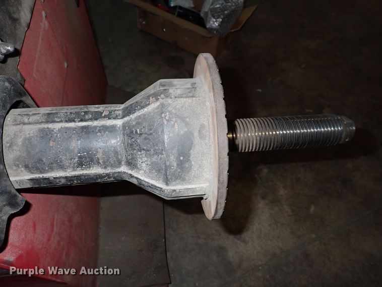 image for item GR9646 Hunter DSP8500 wheel balancer