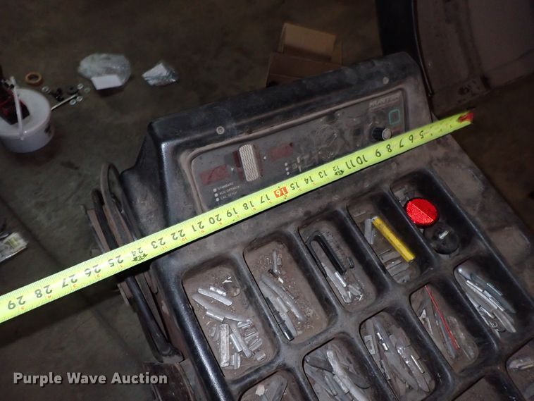 image for item GR9646 Hunter DSP8500 wheel balancer