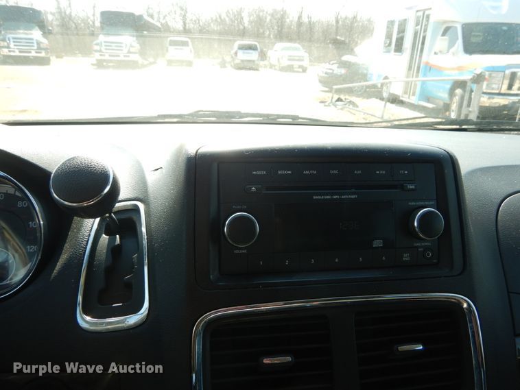 image for item GT9626 2014 Dodge Grand Caravan  handicap accessible van