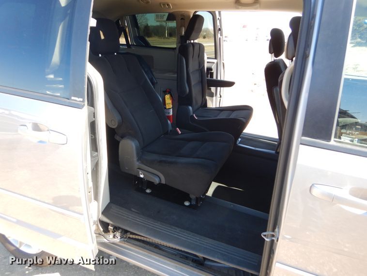 image for item GT9626 2014 Dodge Grand Caravan  handicap accessible van