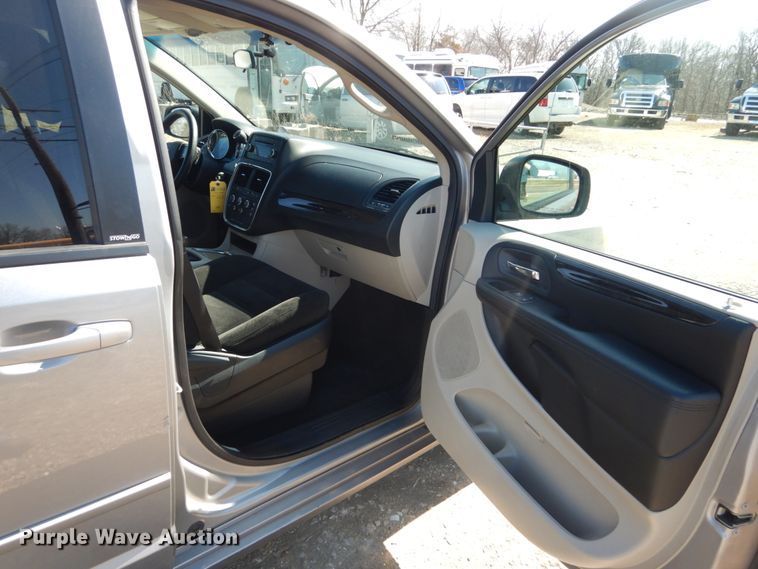 image for item GT9626 2014 Dodge Grand Caravan  handicap accessible van