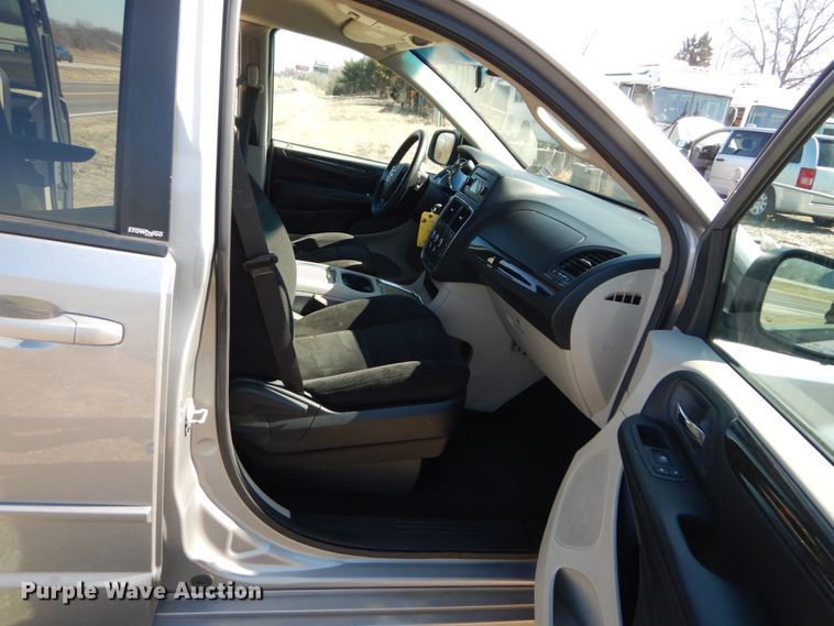 image for item GT9626 2014 Dodge Grand Caravan  handicap accessible van