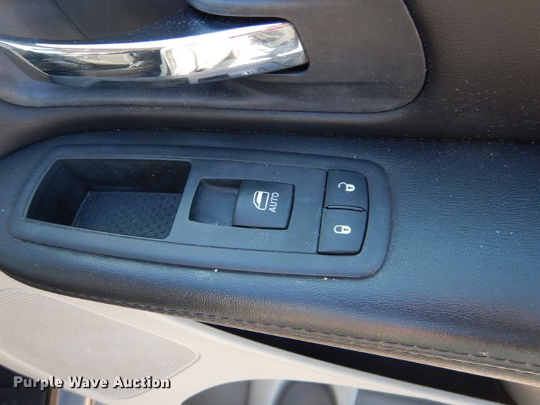 image for item GT9626 2014 Dodge Grand Caravan  handicap accessible van