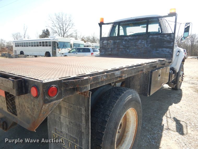 image for item GT9628 2000 Ford F750 Super Duty XL  flat bed truck