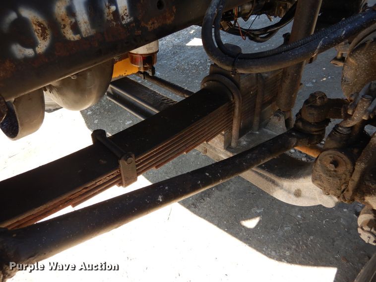 image for item GT9628 2000 Ford F750 Super Duty XL  flat bed truck