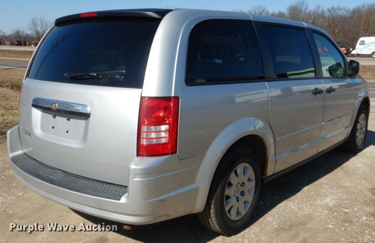 image for item GT9629 2008 Chrysler Town & Country  van